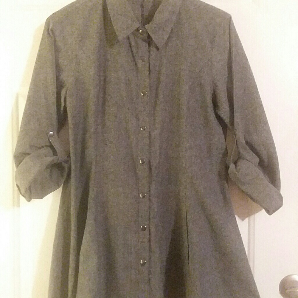 Simply Noelle Long Sleeve Shirt  size S-M 8-10